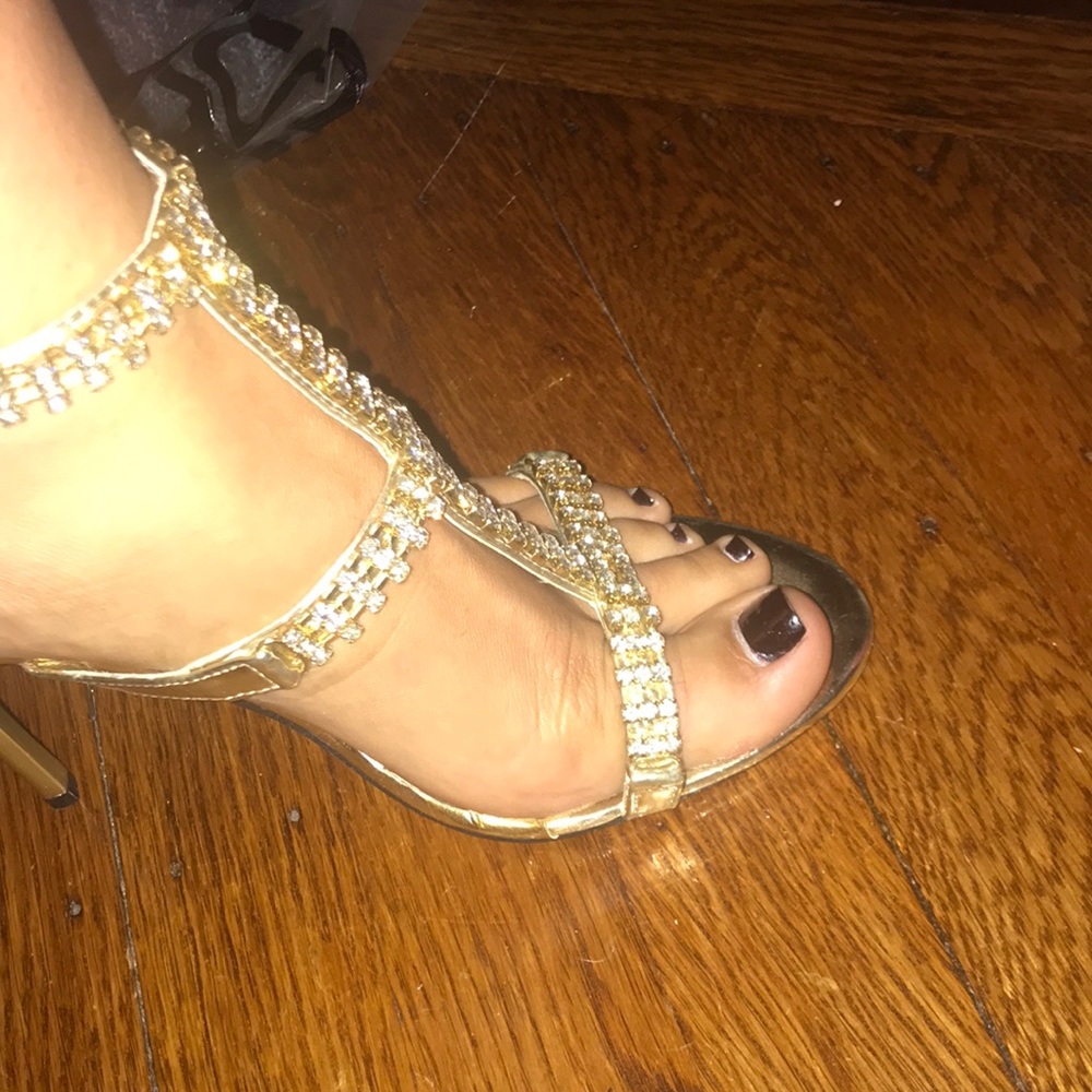 Studded heels 🔥